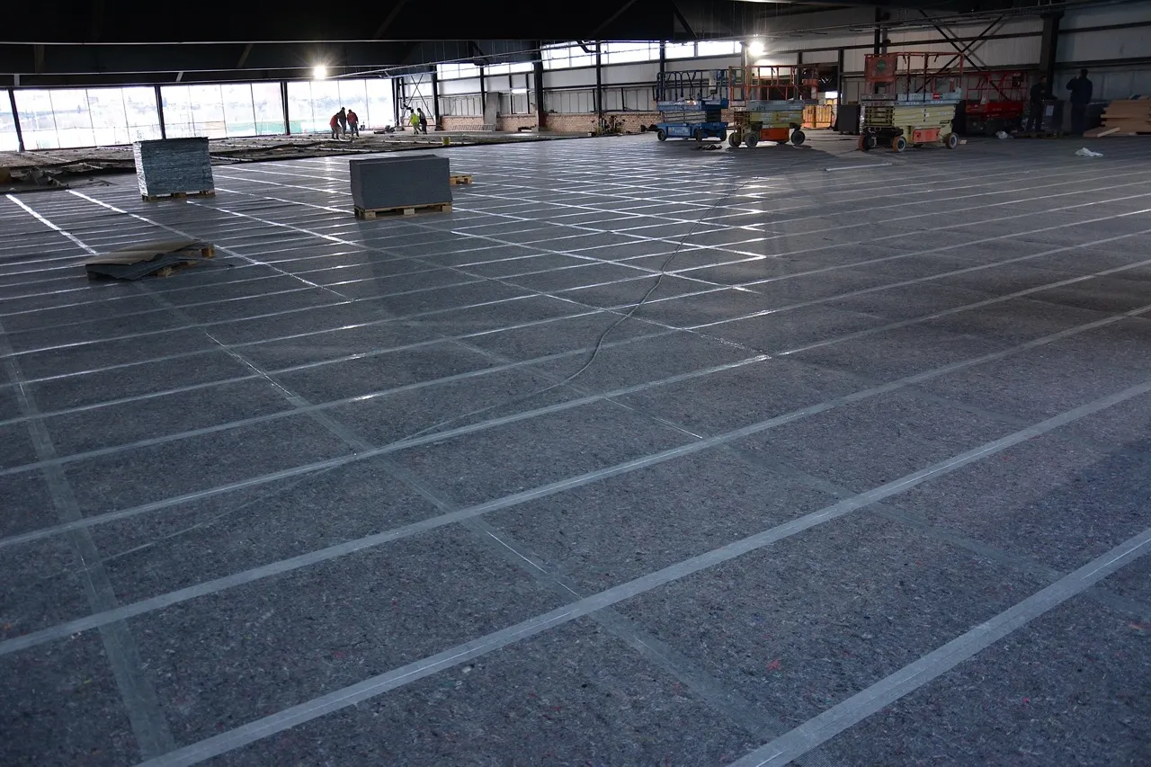 Suelo protegido en obra con protecciones Naiprotec